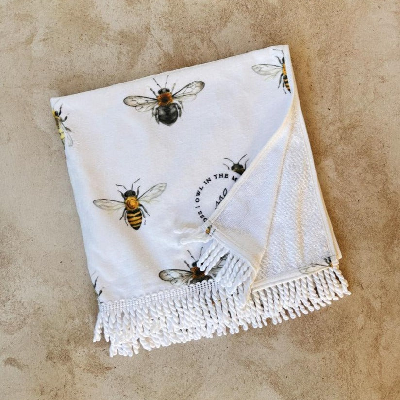 towel bees bath or swimming towel