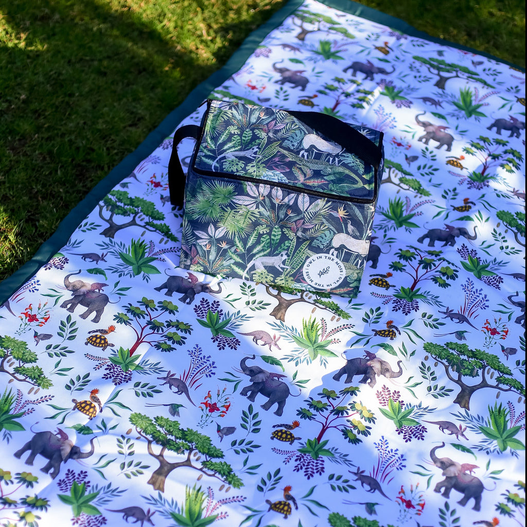 picnic blanket ele & friends