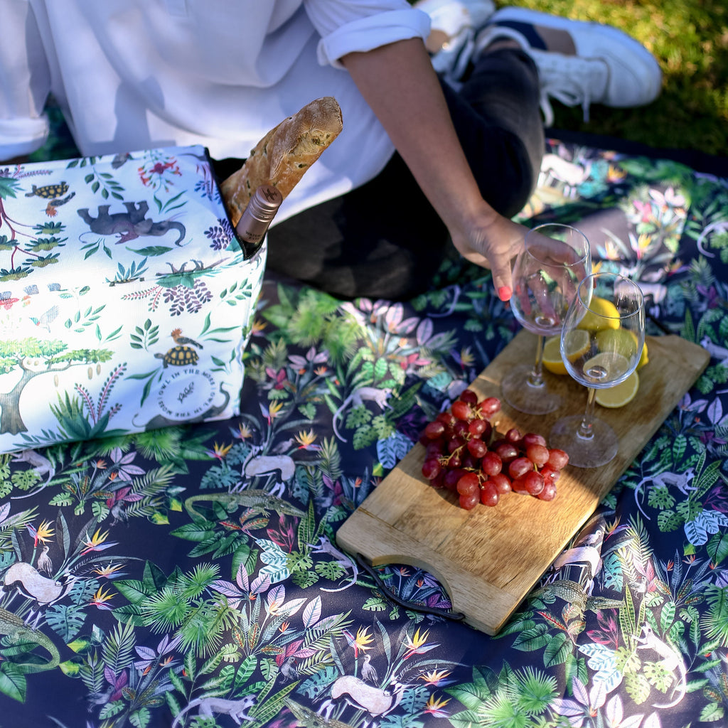 picnic blanket family wild animals