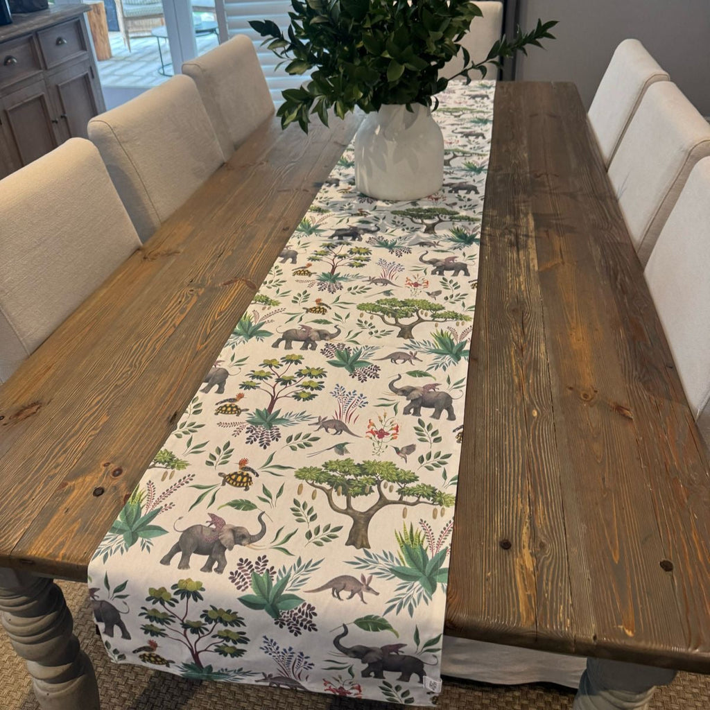 table_runner_ele & friends