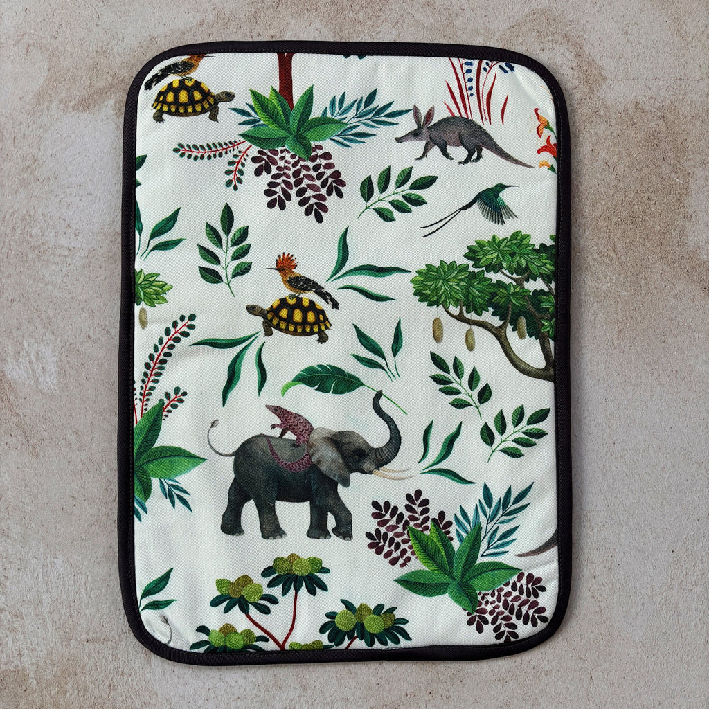 Hot water bottle covers ele & friends 