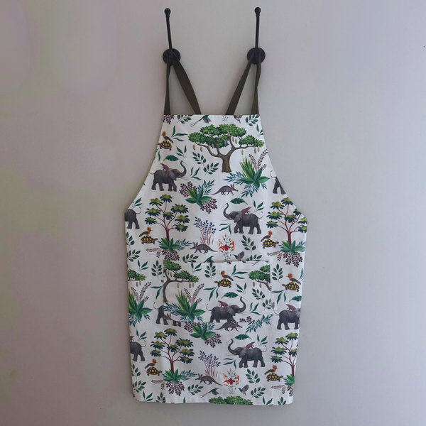 apron ele & friends 