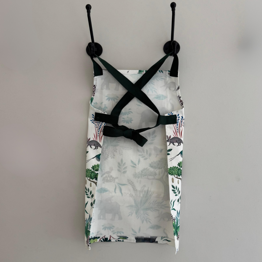 kids apron ele back 