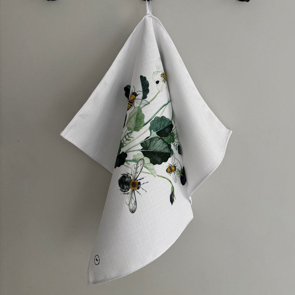 pansy tea towel bees